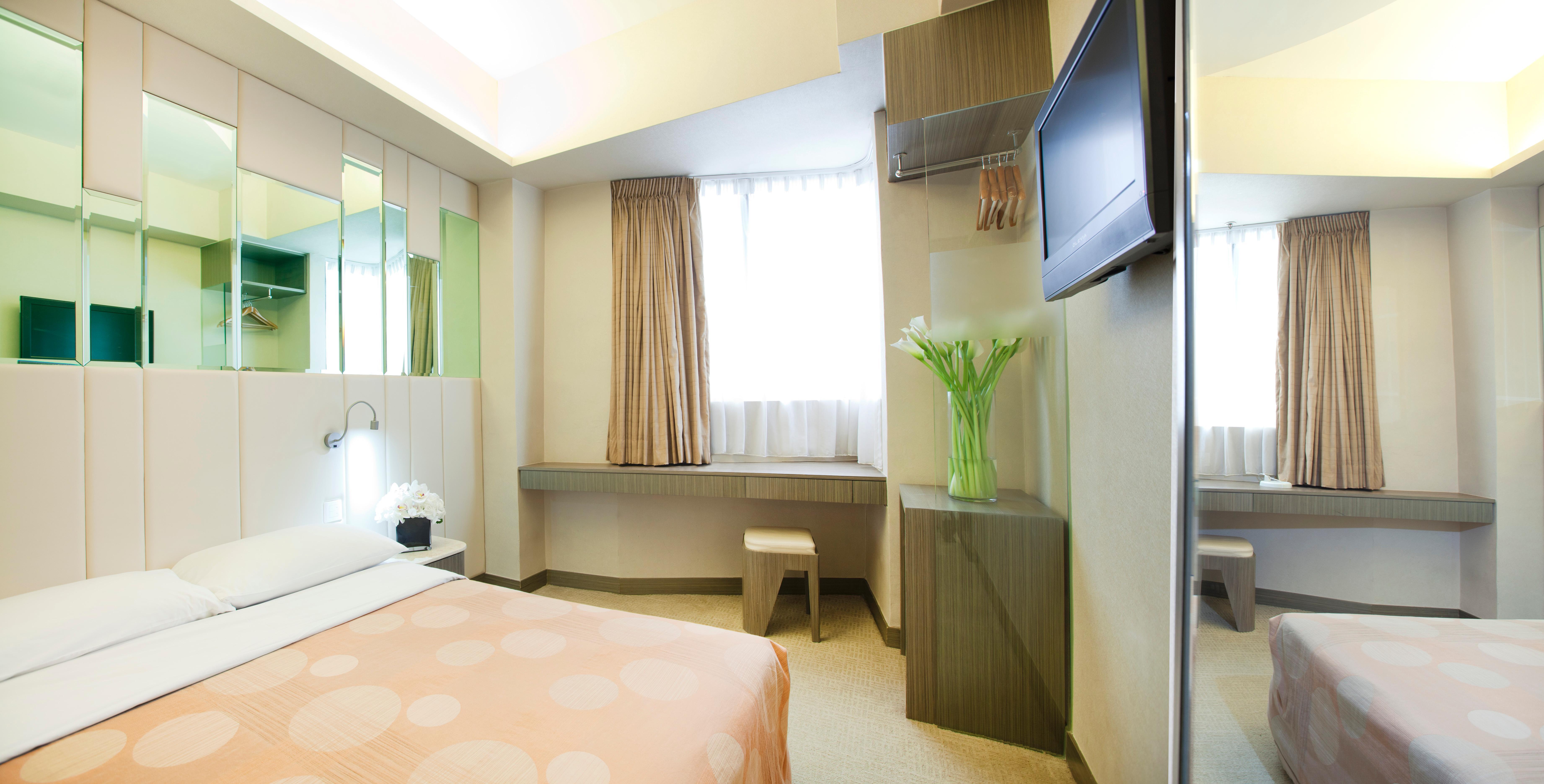 Silka Seaview Hotel Хонконг Екстериор снимка