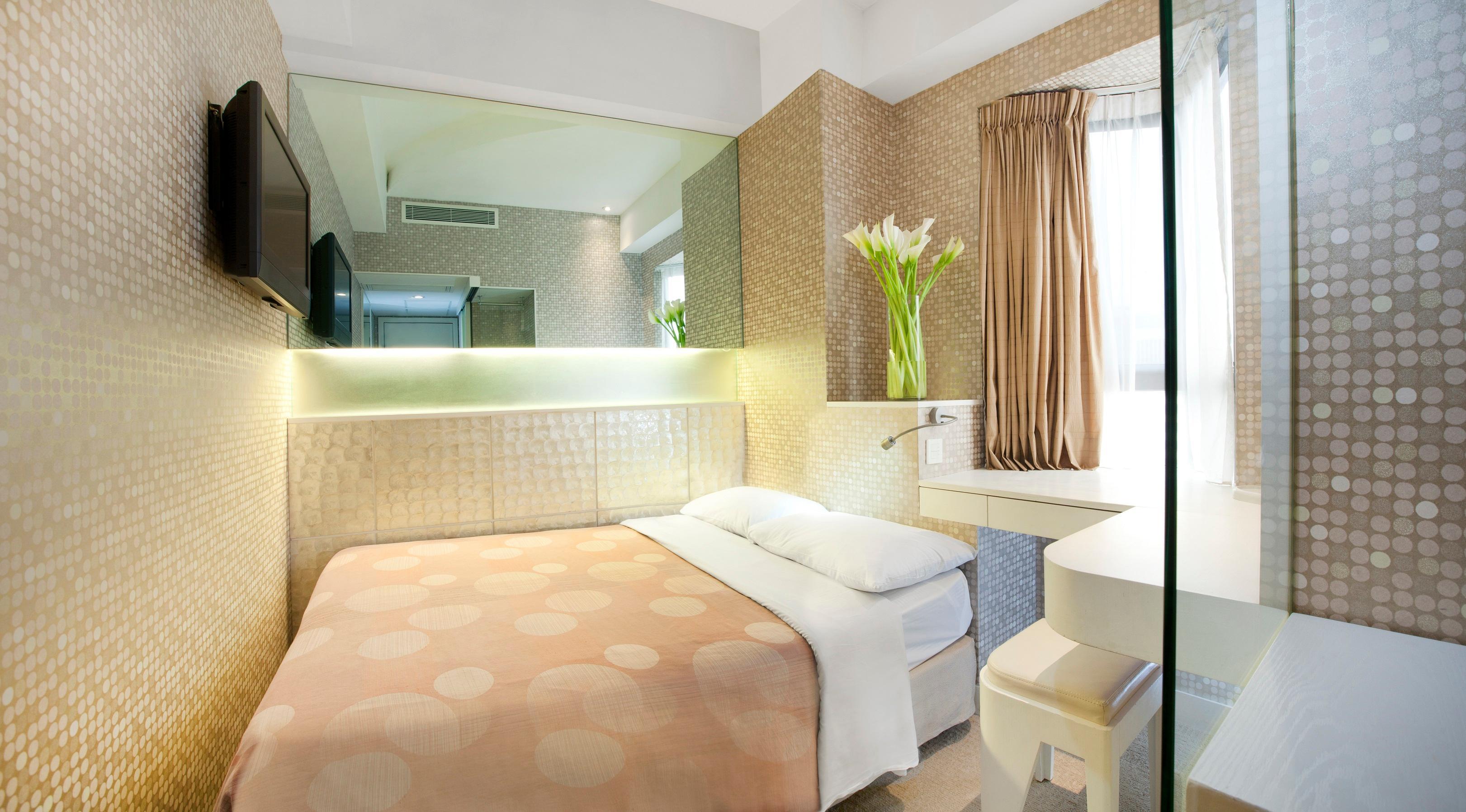 Silka Seaview Hotel Хонконг Екстериор снимка