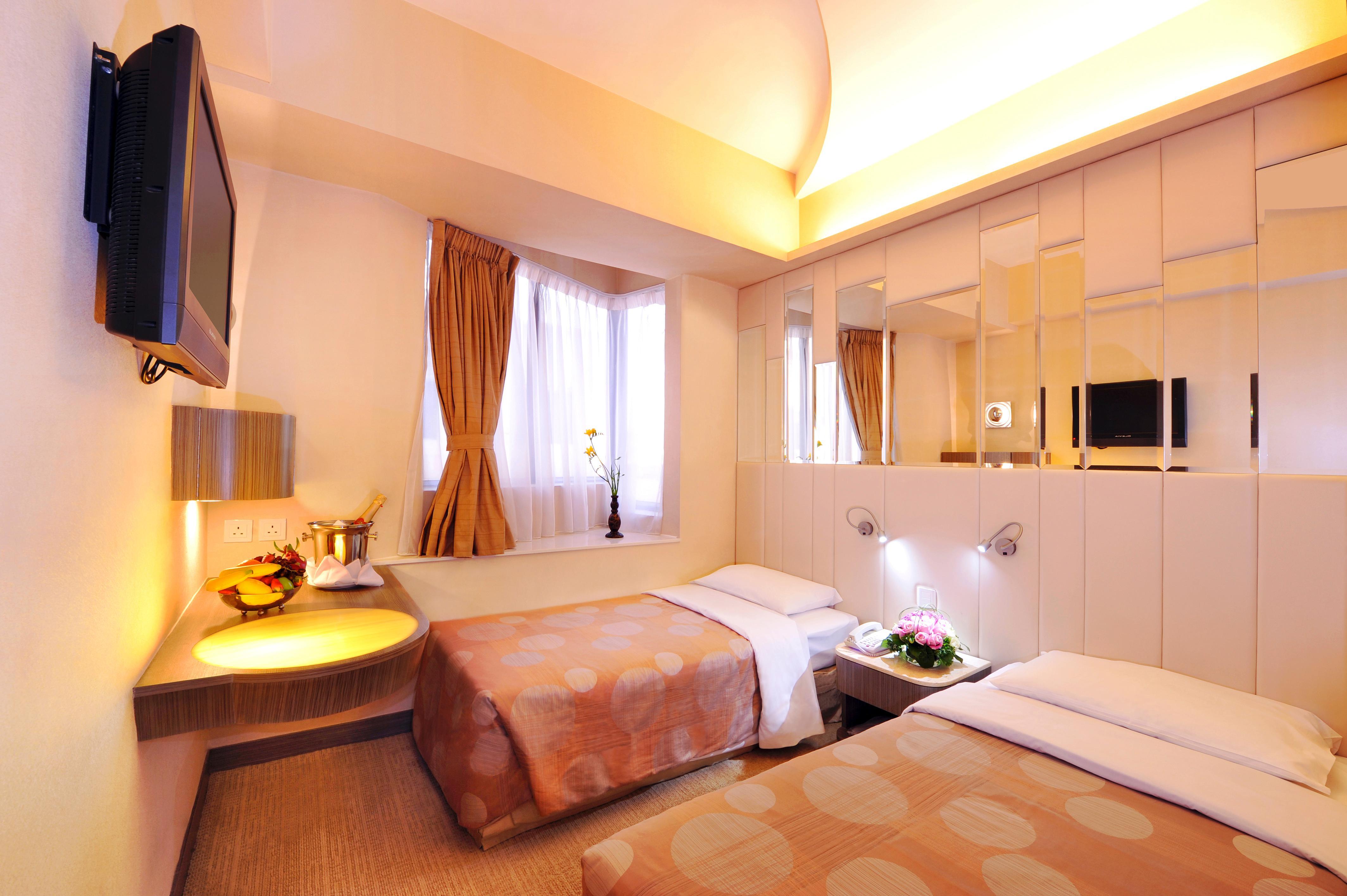 Silka Seaview Hotel Хонконг Екстериор снимка