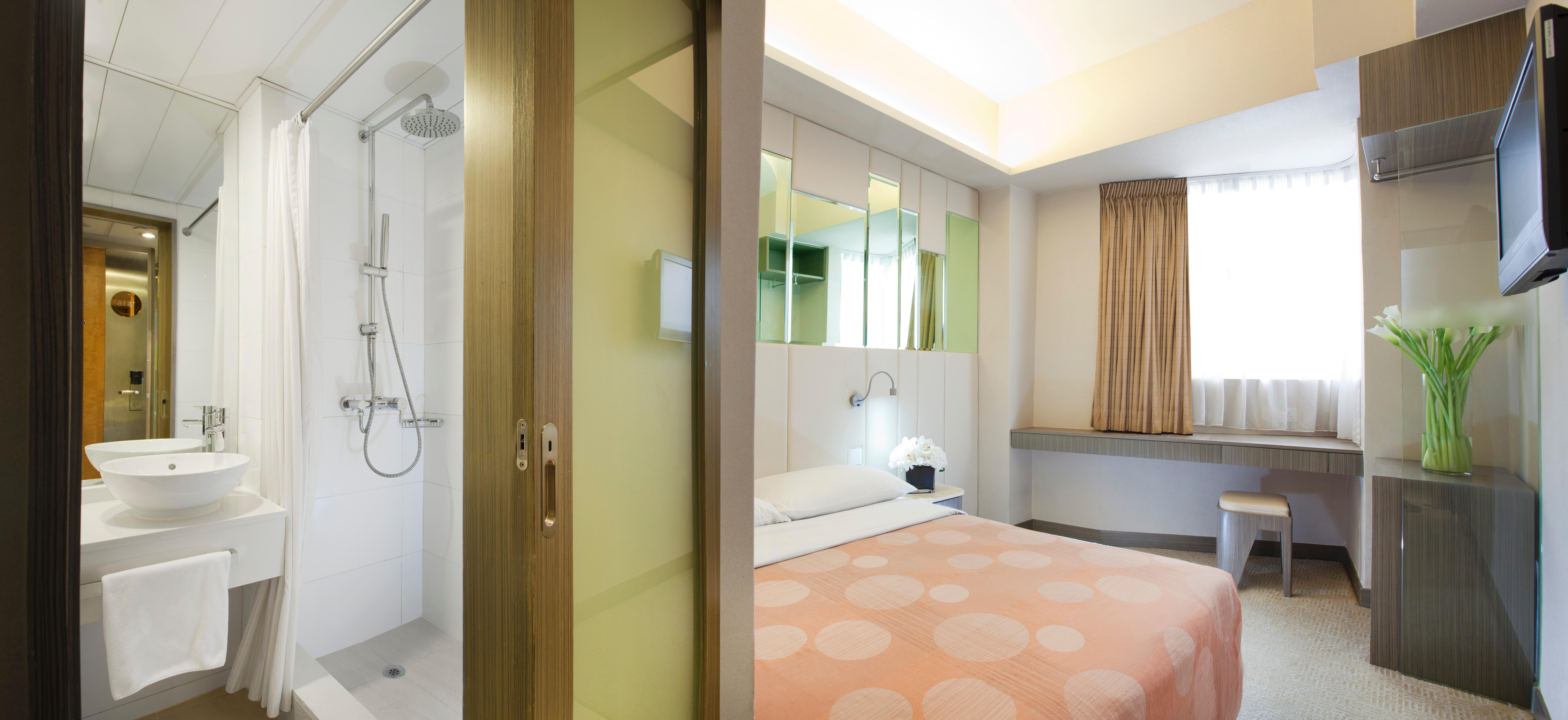 Silka Seaview Hotel Хонконг Екстериор снимка