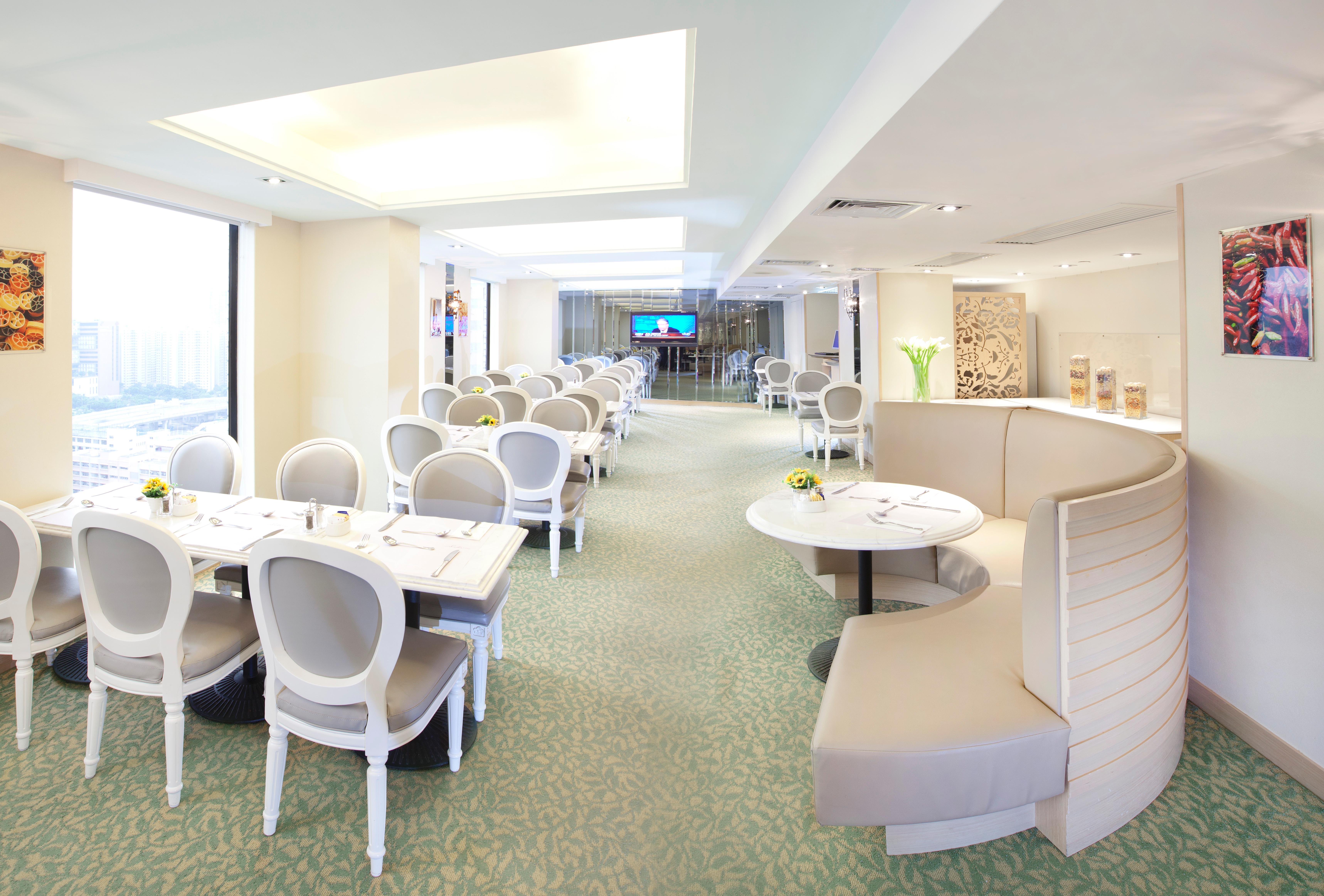 Silka Seaview Hotel Хонконг Екстериор снимка