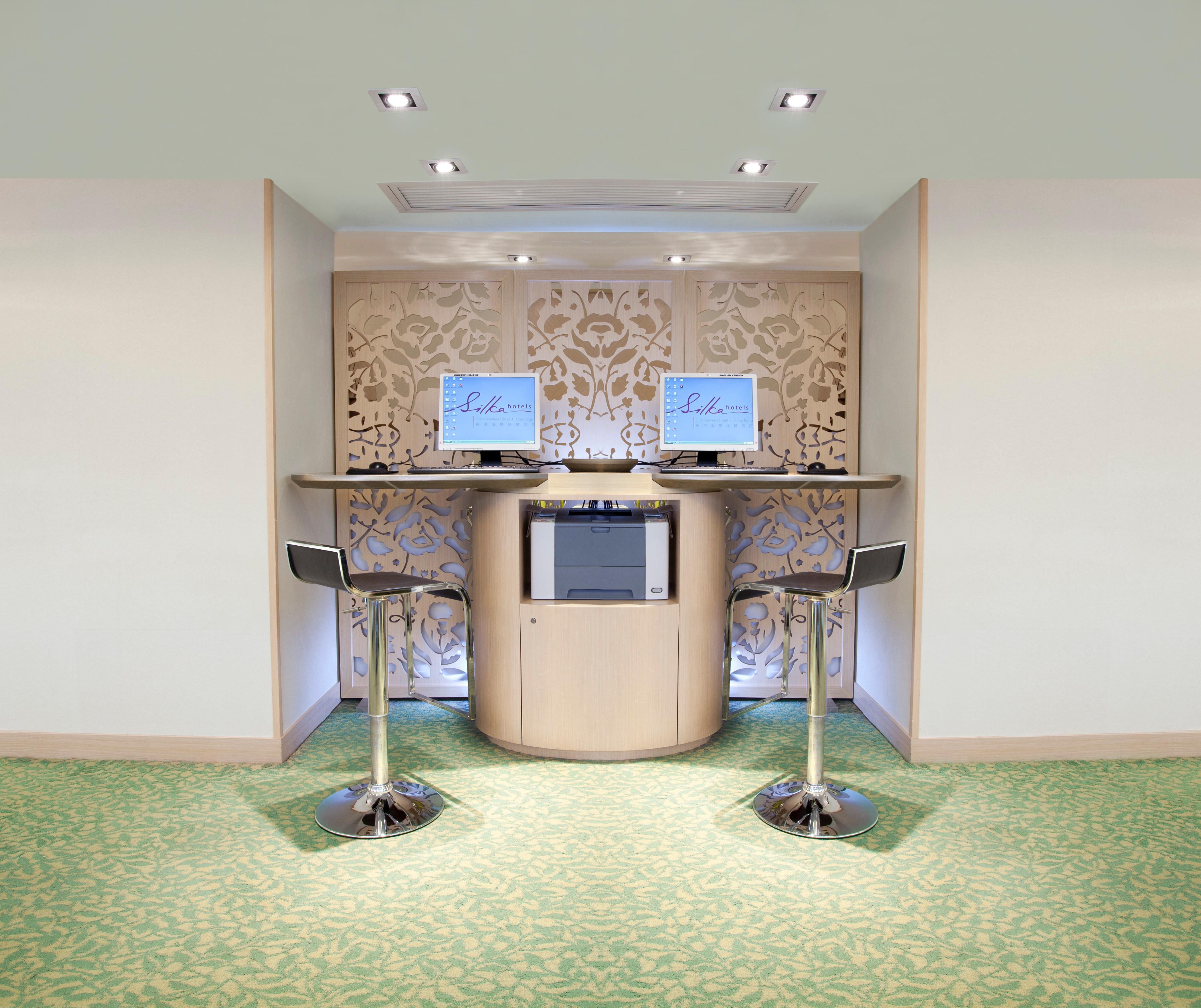 Silka Seaview Hotel Хонконг Екстериор снимка