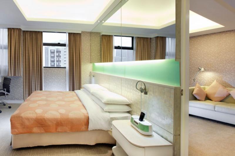 Silka Seaview Hotel Хонконг Екстериор снимка