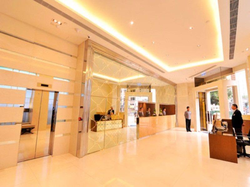 Silka Seaview Hotel Хонконг Екстериор снимка