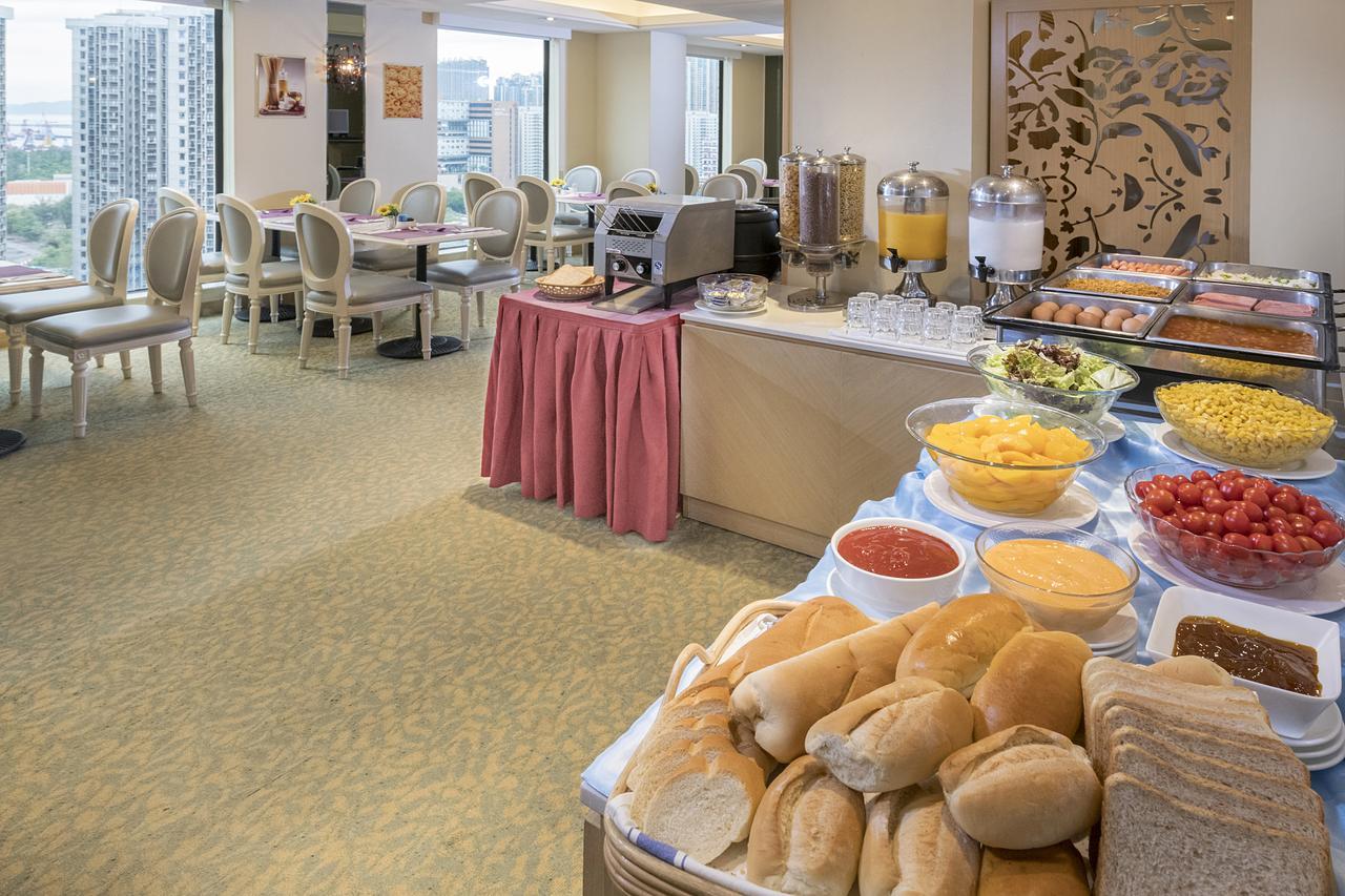 Silka Seaview Hotel Хонконг Екстериор снимка